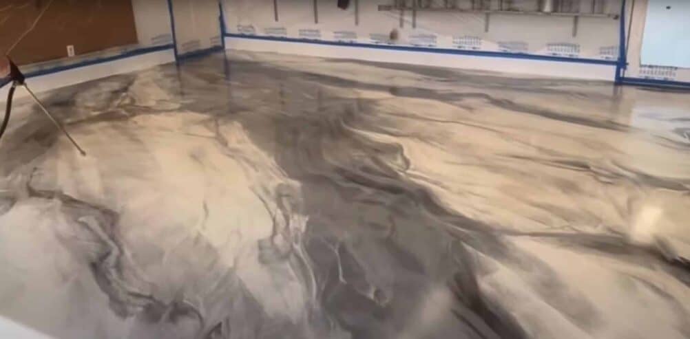 How Does Metallic Epoxy Differ from Regular Epoxy in Appearance?