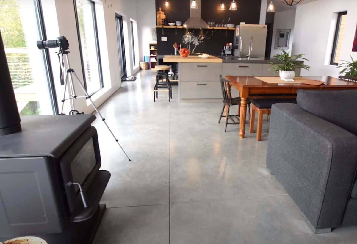 Do Polished Floors Stain Easily?